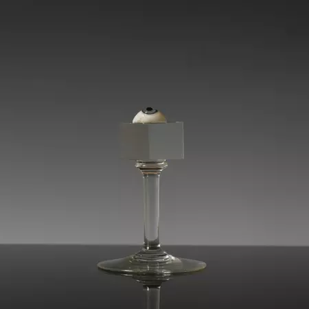 Du är min ögonsten/Apple of my eye by Anna Carlgren (including a human eye prothesis)