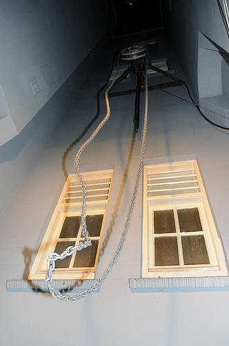 The dance of a chain in motion.