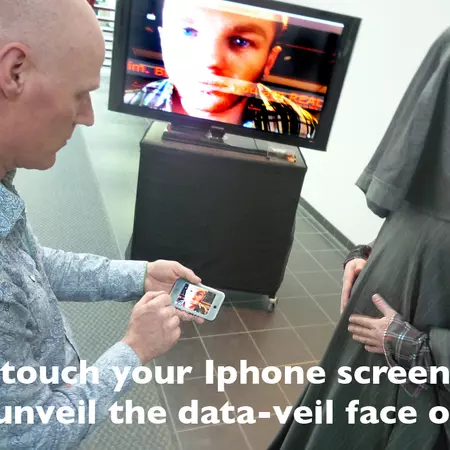 Unviel with touchphone