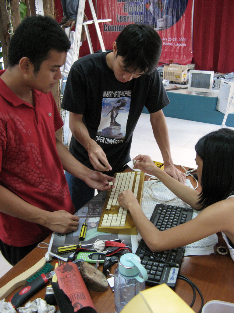 Biomodd [LBA2], Philippines, 2009.