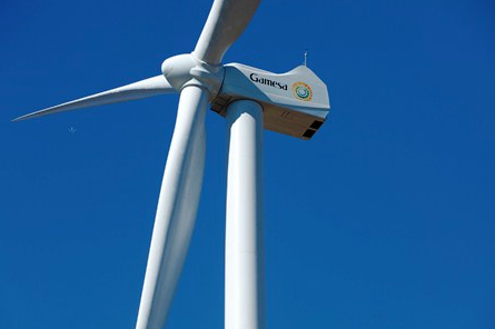 Wind turbine or wind power plant