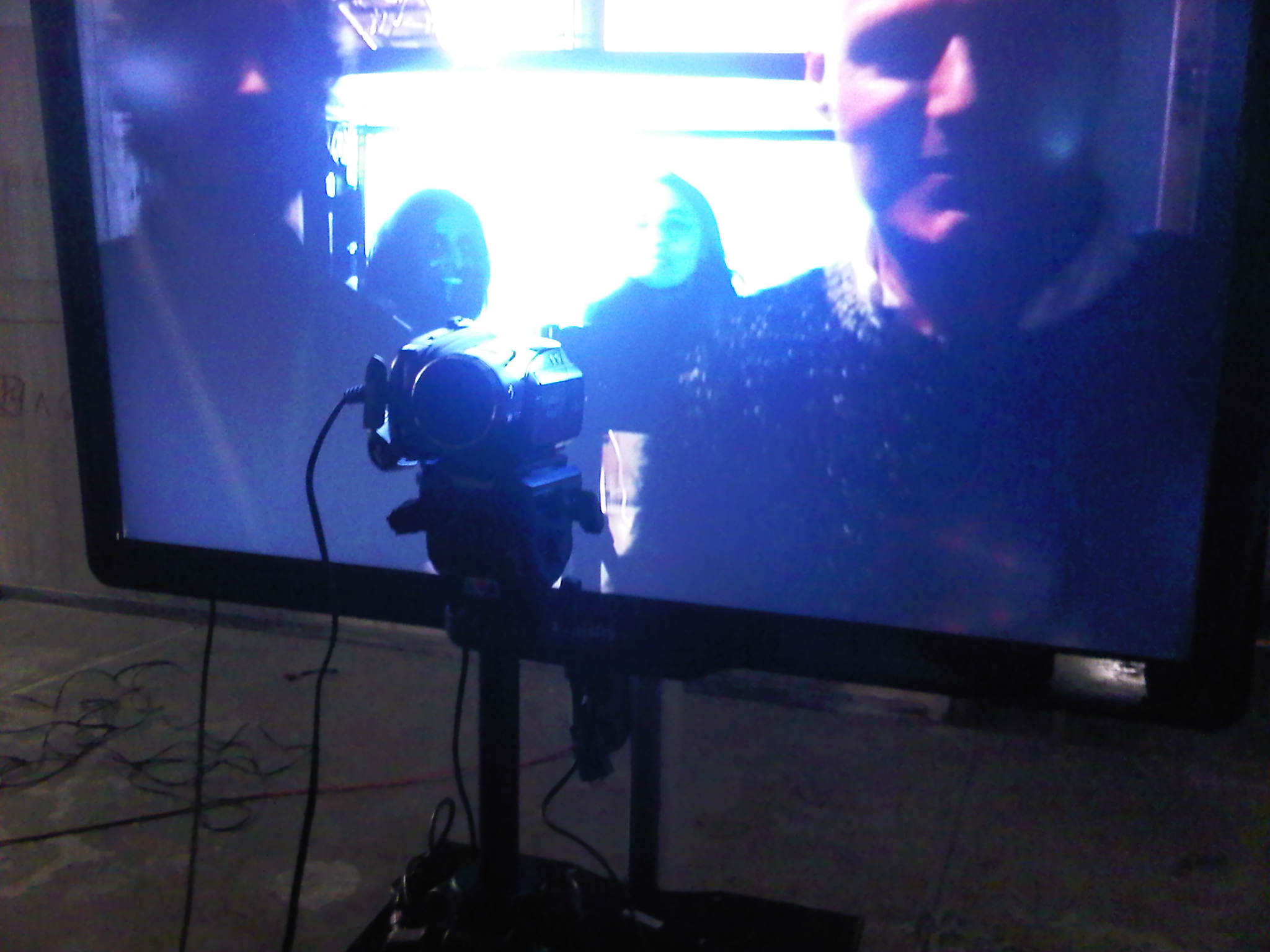 Becasue the camera is int he middel of the screen, it feels that you look each other into the eye.