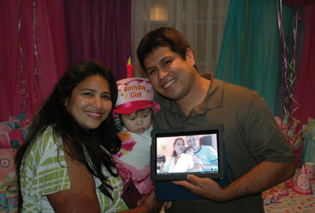 This picture of a Skype session shows how my colleague Pieter van Langen, with his wife Carmen en baby Marillia in Amsterdam, join in the celebration of the first birthday of their niece in Panama.