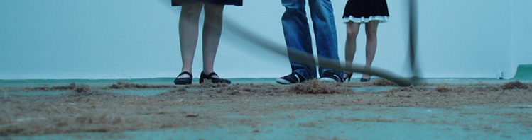 Dust of a slowly disintegrating rope