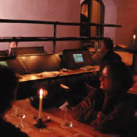 Rhythm: Reading Table for Old and New Media