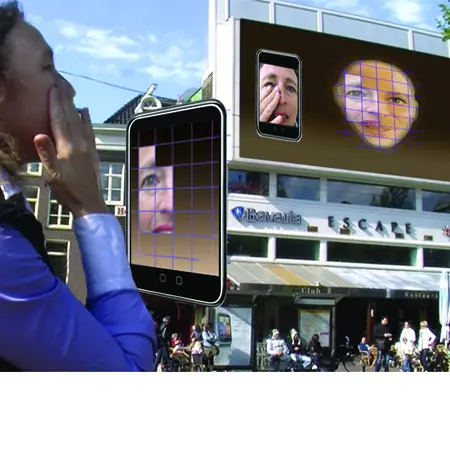 Saving Face, by Karen Lancel en Hermen Maat